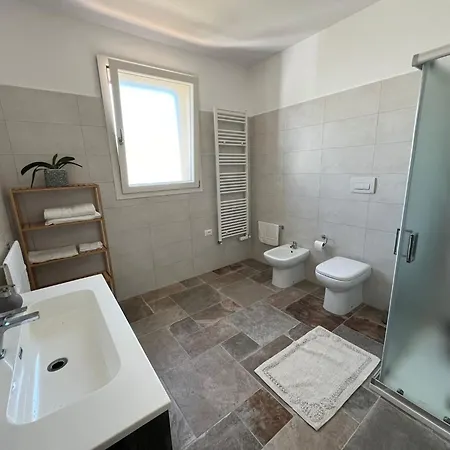 Da Samuele E Andrea Bed & Breakfast Surbo